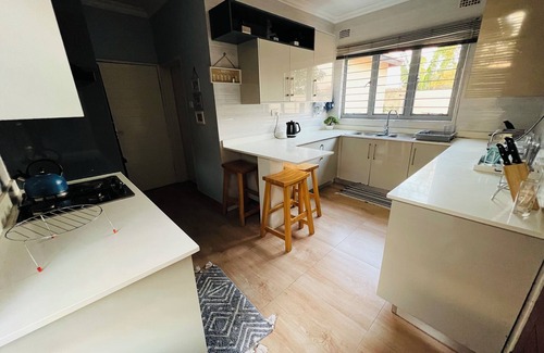 Lusaka House | Tranquil 3-bedroom house with WiFi in Lusaka, New Kasama and power backup