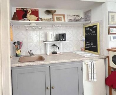 Pezenas Apartment | Tranquil apt with patio, Pézenas historic centre