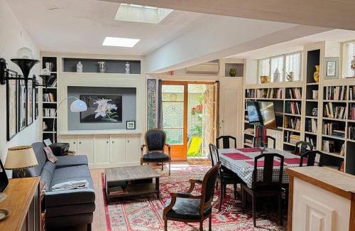 Pezenas Apartment | Tranquil apt with patio, Pézenas historic centre