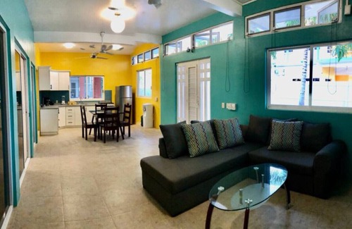 Santa Maria Tonameca House | Tranquil Beachside Family Retreat Pool Parking
