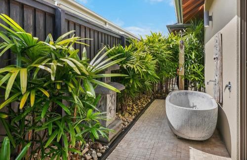 Mount Coolum House | Tranquil Beachside Retreat - Enquire for Long Stay Prices - 3 Bedroom Home
