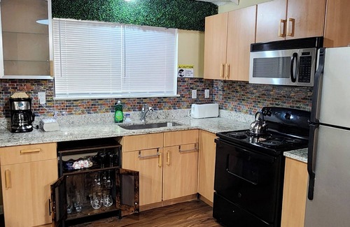 Decatur Condo | Tranquil Cabin Condo, 15 mins away to Atlanta City where all the attraction is.