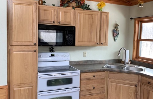 Townsend House | Tranquil Cabin near lakes & ATV trails