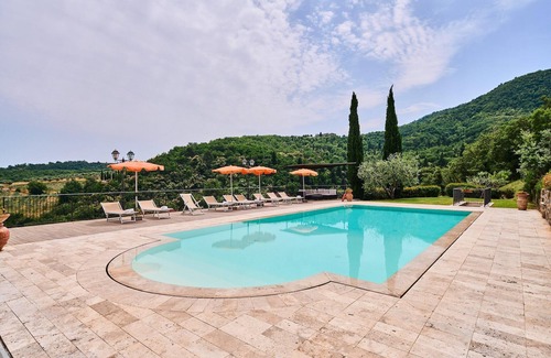 Neri Apartment | Tranquil Chianti Escape for 4