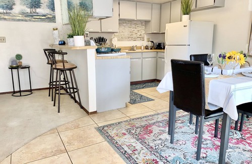 Paradise Condo | 🌈Tranquil condo with cozy king beds🌈decaf/regular coffee✨work from🏡✨fast wifi✨