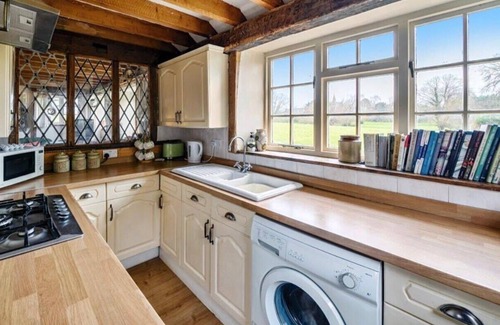 Woolverton Cottage | Tranquil Cottage Retreat in Bath