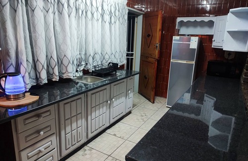 Boksburg Cottage | Tranquil cottage with WiFi and pool in Boksburg; Home away from home.
