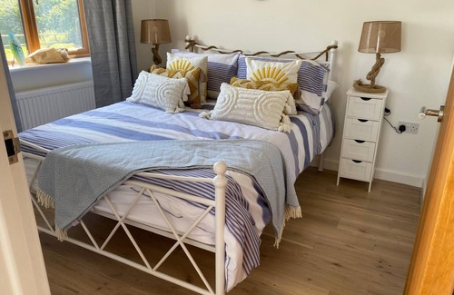 Hastings Cabin | Tranquil Countryside Lodge Retreat Near Rye & Coast