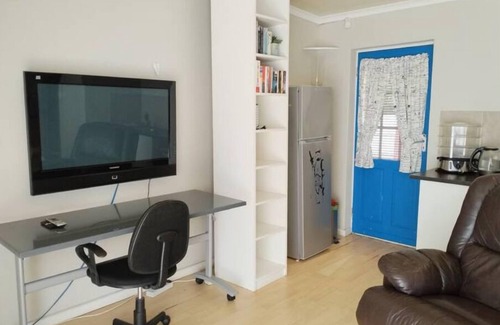 Flamingo Vlei Condo | Tranquil, cozy studio apartment close to the beach