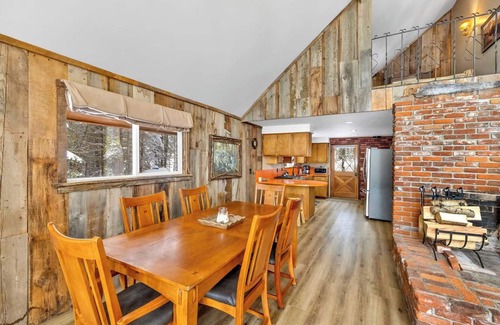 Tamarack Resort Cabin | Tranquil Dog-Friendly Lake Cabin