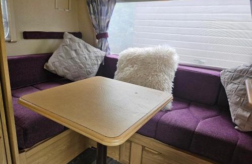 Mablethorpe House | Tranquil Equestrian Escape - Sleeps 2