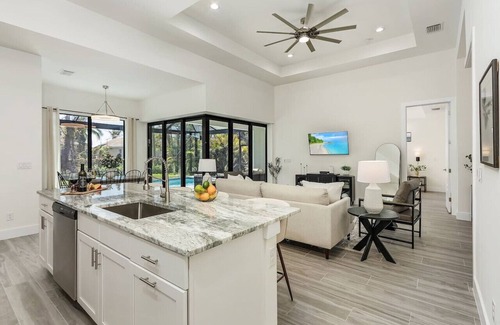 Trafalgar House | Tranquil Escape*Modern Pool Home