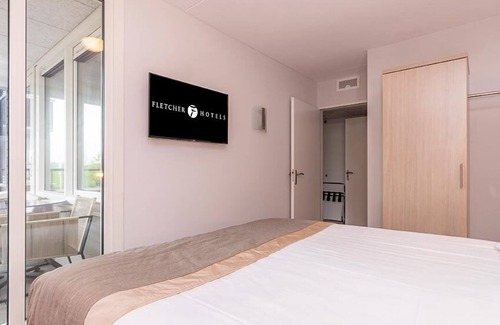 Kamperland Hotel | Tranquil Escape | Pool, Spa & Wellness Access | Banjaardstrand Beach Nearby