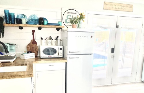 Cordesville House | Tranquil Family Friendly 2 bedroom with pool