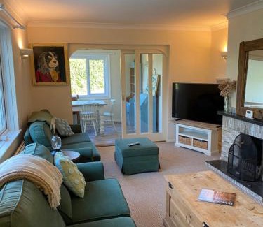 Hope-Cove House | Tranquil family retreat, large plot, splendid view