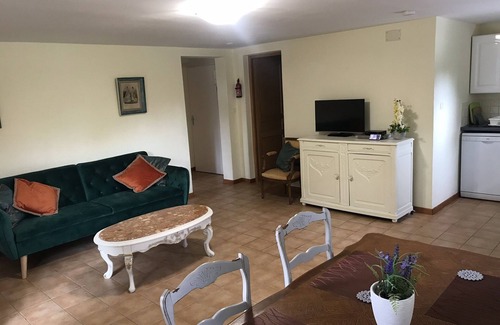 Le Ledat Apartment | Tranquil fishing & swimming spot on the River Lot