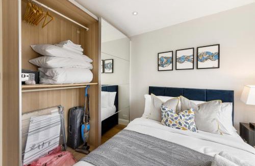 King's Cross Apartment | Tranquil Flat with Outdoor Space - Prime Location!
