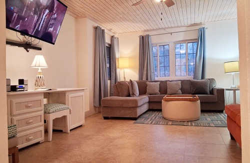 Gregory Town House | Tranquil getaway. Historic, Tourist sites, and Beach about 5 minutes away.
