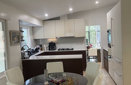 West Vancouver House | Tranquil Haven of Natural Beauty