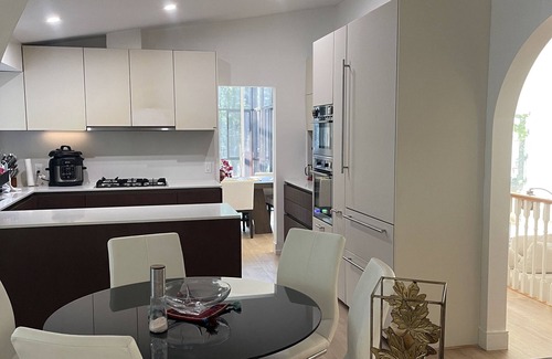 West Vancouver House | Tranquil Haven of Natural Beauty