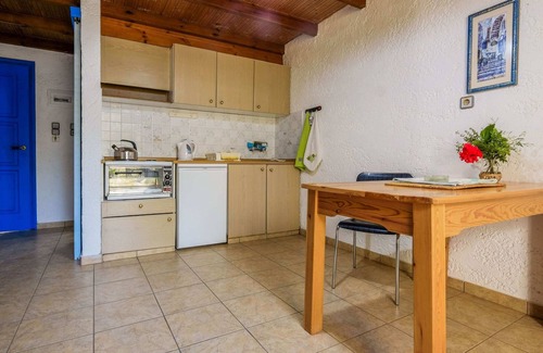 Kantanos-Selino House | Tranquil Holiday Home in Palaiochora near Sea Beach
