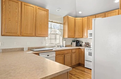 Cheyenne House | Tranquil Home on the Cheyenne Greenway!