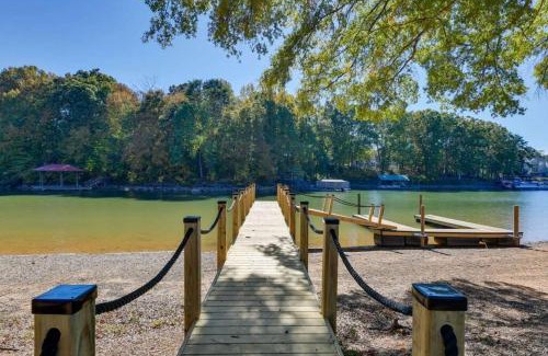 Mount Mourne Apartment | Tranquil Lakefront Carriage House with Dock