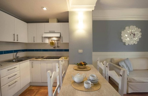 Pula Apartment | Tranquil Lantana Resort 2 Bedroom Apartments for 7 People