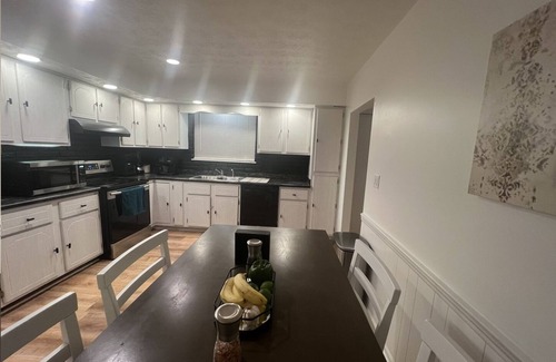 Fairborn House | Tranquil Nature Retreat—Private, Quiet Neighborhood Near Dayton & Universities