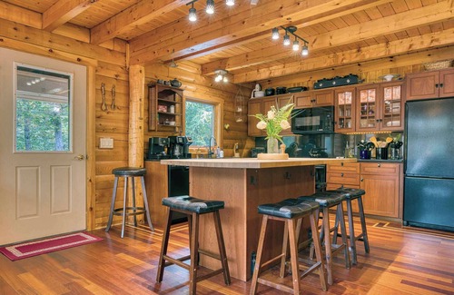 Blandford House | Tranquil Retreat 6-BR Total in the Berkshires
