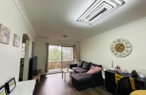Chatswood Apartment | Tranquil Retreat in Chatswood