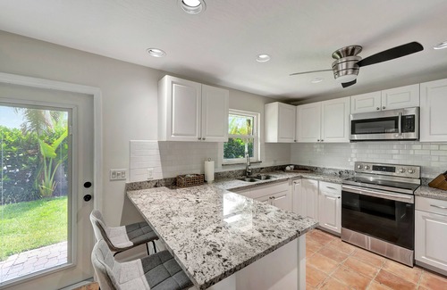 Silver Shores House | Tranquil Retreat, private, peaceful and gorgeous views. Your own private oasis