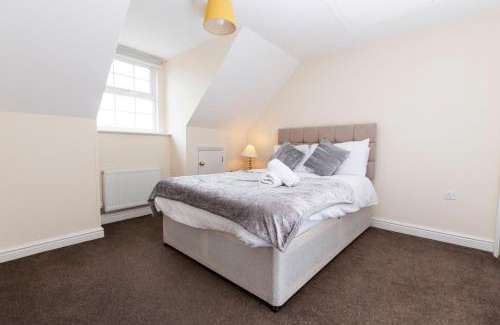 Bowthorpe House | Tranquil Riverside Retreat in Norwich