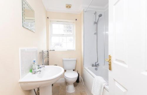 Bowthorpe House | Tranquil Riverside Retreat in Norwich