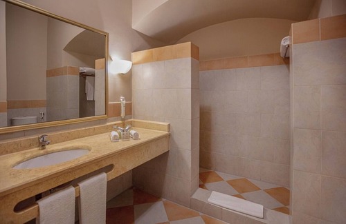Makadi Bay Hotel | Tranquil Room with Outdoor Pool Close to Hurghada Grand Aquarium | Free Parking