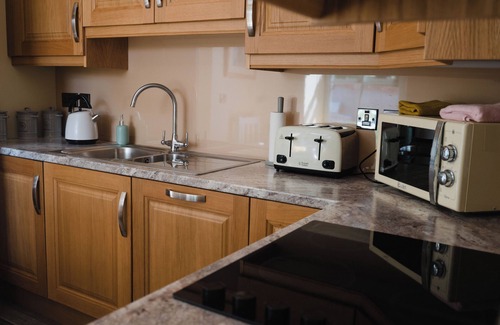 Omagh Cottage | Tranquil Rustic Cottage in the country