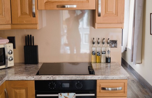 Omagh Cottage | Tranquil Rustic Cottage in the country