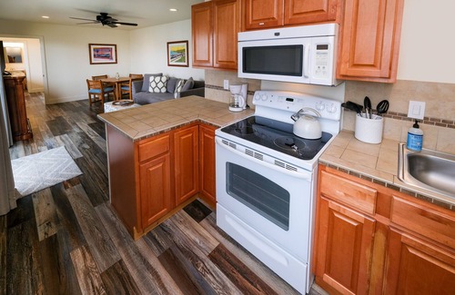 Cayucos Apartment | Tranquil Seaside Escape near Beach, Restored Boutique Suite, sleeps 4