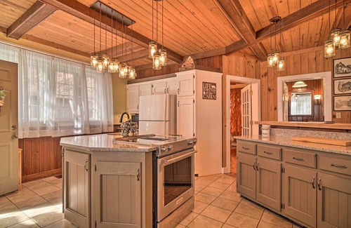 Carson Springs Cabin | Tranquil Smoky Mountain Cabin w/Porch & Fire Pit