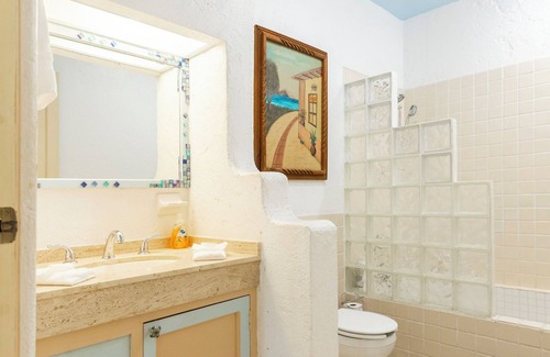 Campo de Golf Fonatur Condo | Tranquil & spacious Baja gem in hotel zone. Convenient location/1 kg, 2 qn beds