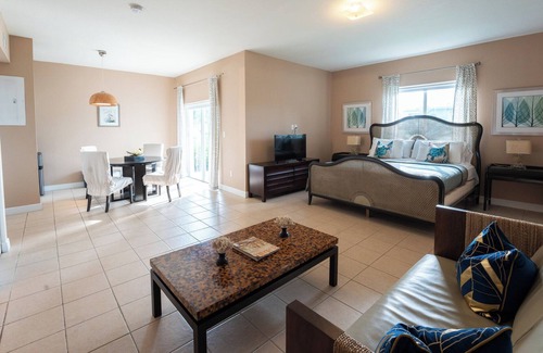 Alice Town Apartment | Tranquil Studio Condo in Bimini