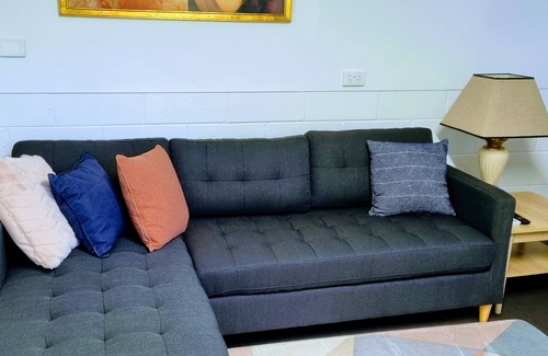 Buderim Apartment | Tranquil studio retreat. Walk to Buderim Village.