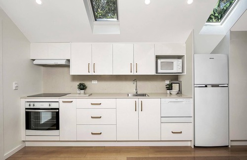 Naremburn House | Tranquil Studio - St Leonards - NBN01
