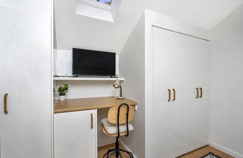 Naremburn House | Tranquil Studio - St Leonards - NBN01