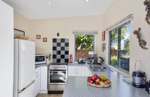 Hilltop House | Tranquil Tauhara - Taupo Central Holiday Home