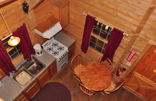Sturgeon Bay Cabin | Tranquil Timbers Camping Resort