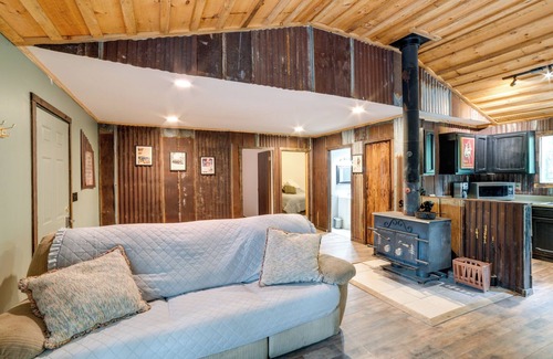 Owego Cabin | Tranquil Tioga Retreat w/ Private Hot Tub!