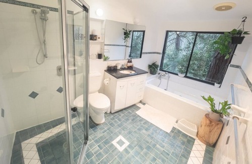Hornsby House | Tranquil Treehouse Retreat