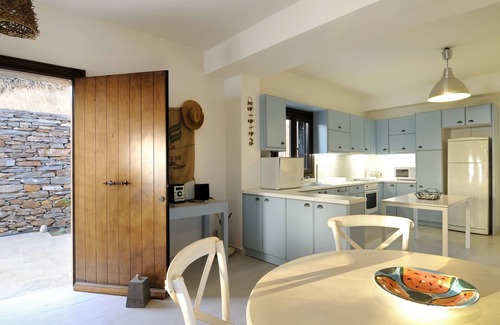 Pisses Apartment | Tranquil, very private, luxury, spacious, secluded, 2 bdr -2 bathrm, own beach