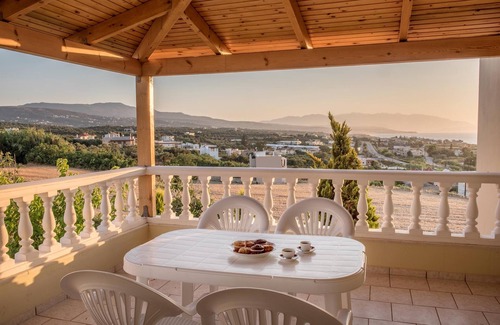Sfakaki Villa | Tranquil Villa in the seaside village of Sfakaki